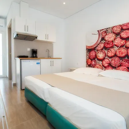 Studios Central Potos 3*