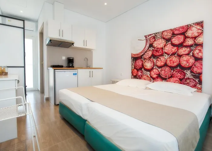 Studios Central Potos 3*